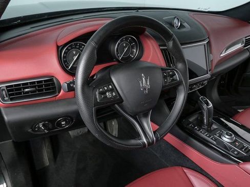 Certified 2022 Maserati Levante GT image 6
