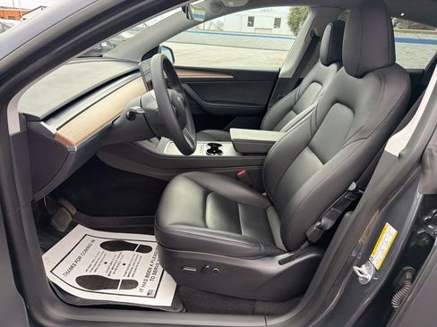 Used 2023 Tesla Model Y Long Range image 16