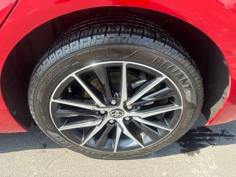 Used 2024 Toyota Camry SE FWD image 11