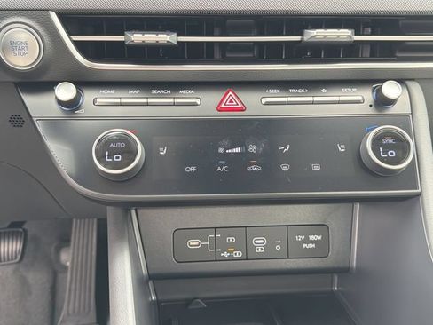 New 2026 Hyundai Sonata SEL FWD image 32