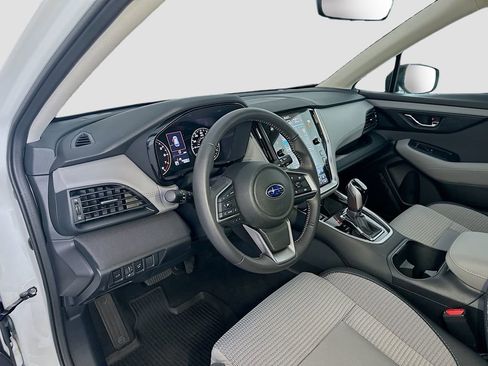 Used 2025 Subaru Outback Premium w/ Popular Package #1 AWD/4WD image 9