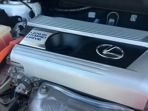 Used 2019 Lexus NX 300h AWD image 30