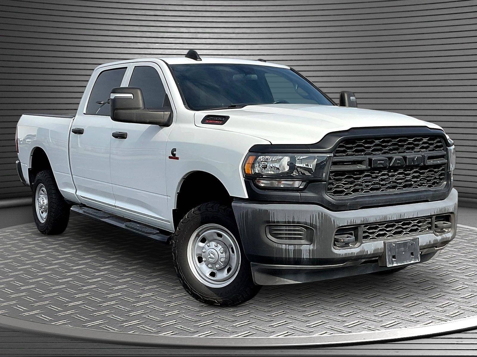 Used 2023 RAM 2500 Tradesman AWD/4WD image 1