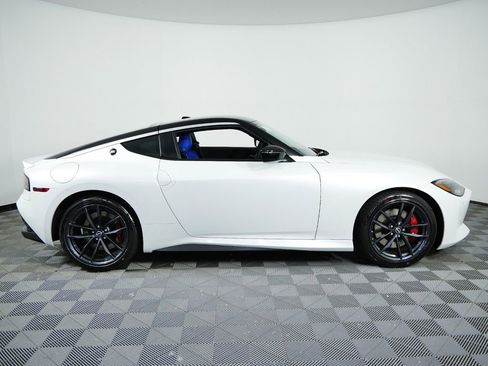 New 2024 Nissan Z Performance w/ Floor Mat Package image 10