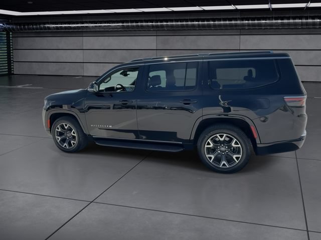 Used 2023 Jeep Wagoneer Series III w/ Preferred Equipment Group RWD image 5