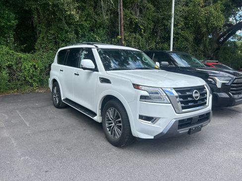 Used 2023 Nissan Armada SL w/ Captain's Chairs Package AWD/4WD image 3
