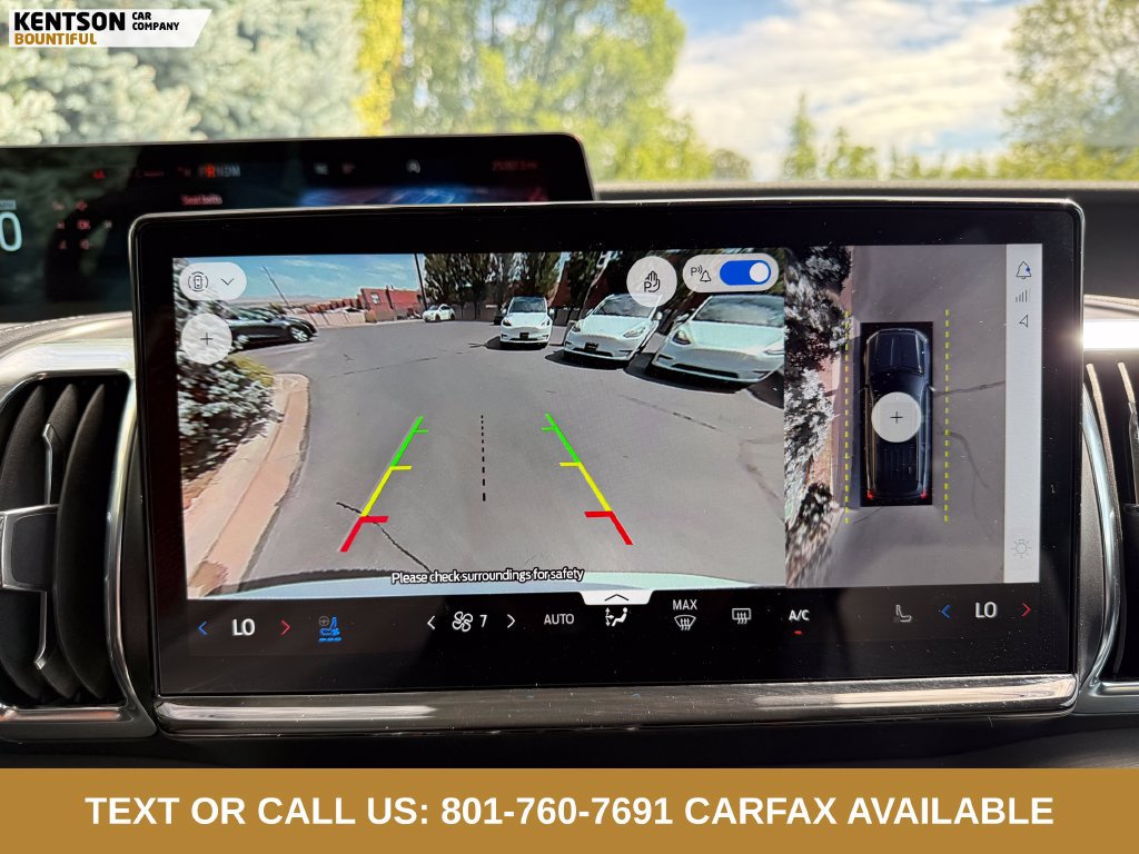 Used 2025 Ford Expedition Max Platinum AWD/4WD image 23