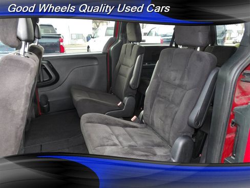 Used 2014 Dodge Grand Caravan SE image 15
