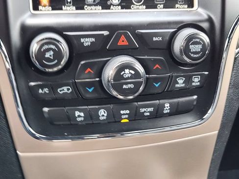 Used 2017 Jeep Grand Cherokee Limited AWD/4WD image 16