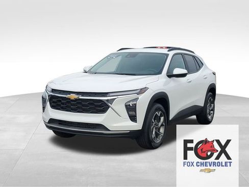 Certified 2024 Chevrolet Trax LT w/ Driver Confidence Package FWD image 1