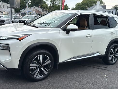Certified 2023 Nissan Rogue Platinum AWD/4WD image 3