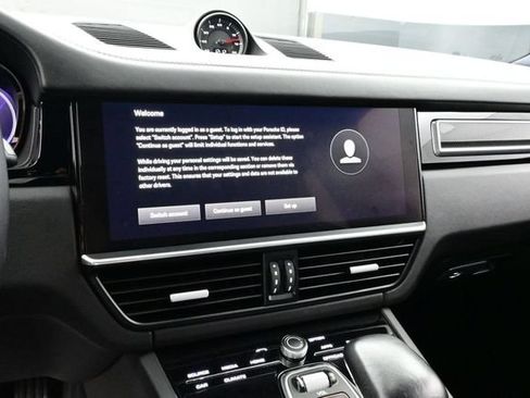 Certified 2023 Porsche Cayenne GTS AWD/4WD image 10