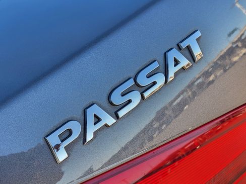 Used 2013 Volkswagen Passat 2.5 SE image 12