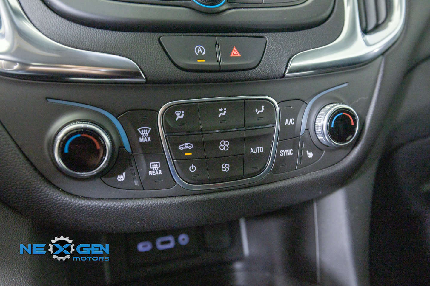 Used 2024 Chevrolet Equinox LT FWD image 21
