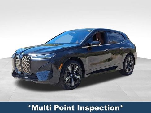 Used 2023 BMW iX xDrive50 w/ Sport Package image 4