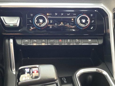 Certified 2022 GMC Sierra 1500 Denali image 20