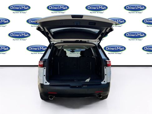 Used 2020 Chevrolet Traverse LT w/ Driver Confidence II Package image 30