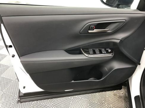 Used 2024 Toyota Crown XLE image 12