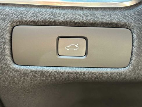 New 2026 Volvo XC60 B5 Plus w/ Climate Package image 37