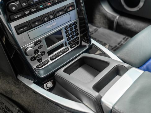 Used 2003 Aston Martin Vanquish image 31