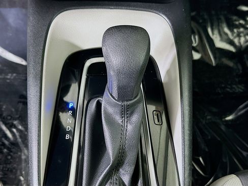Used 2024 Toyota Corolla LE image 20
