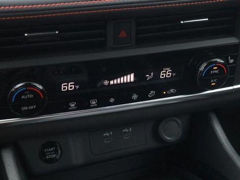 Certified 2025 Nissan Rogue SV AWD/4WD image 16