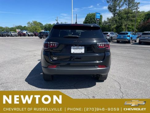 Used 2022 Jeep Compass Latitude AWD/4WD image 39