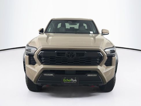 Used 2026 Toyota Tacoma TRD Off-Road AWD/4WD image 2