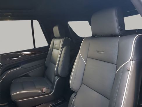 Certified 2024 Cadillac Escalade Premium Luxury image 20