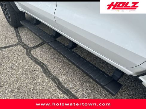 Certified 2024 Chevrolet Colorado Trail Boss w/ Advanced Trailering Package AWD/4WD image 7