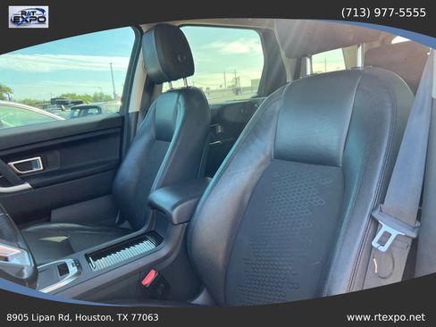 Used 2018 Land Rover Discovery Sport SE AWD/4WD image 21