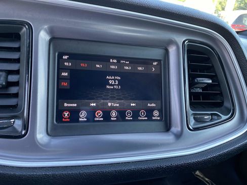 Used 2019 Dodge Challenger SXT RWD image 10