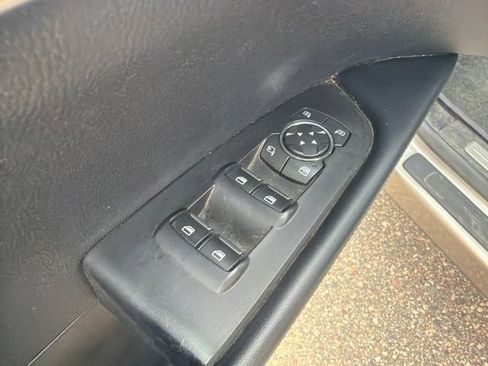 Used 2019 Lincoln Nautilus Select FWD image 11