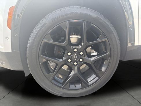 Certified 2025 Chevrolet Traverse RS w/ LPO, Floor Liner Package AWD/4WD image 13