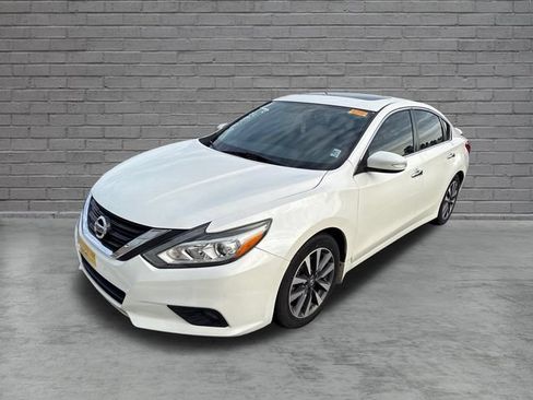 Used 2017 Nissan Altima 2.5 SL FWD image 10