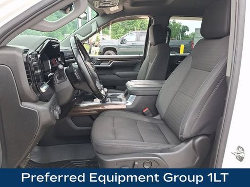 Used 2025 Chevrolet Silverado 1500 LT AWD/4WD image 2