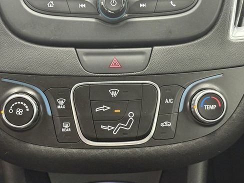 Used 2018 Chevrolet Malibu LT image 23