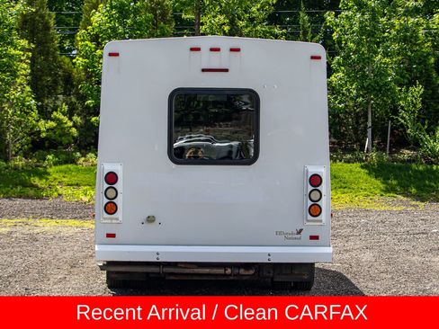 Used 2014 Ford E-450 and Econoline 450 Super Duty w/ Shuttle Bus Prep Package RWD image 6
