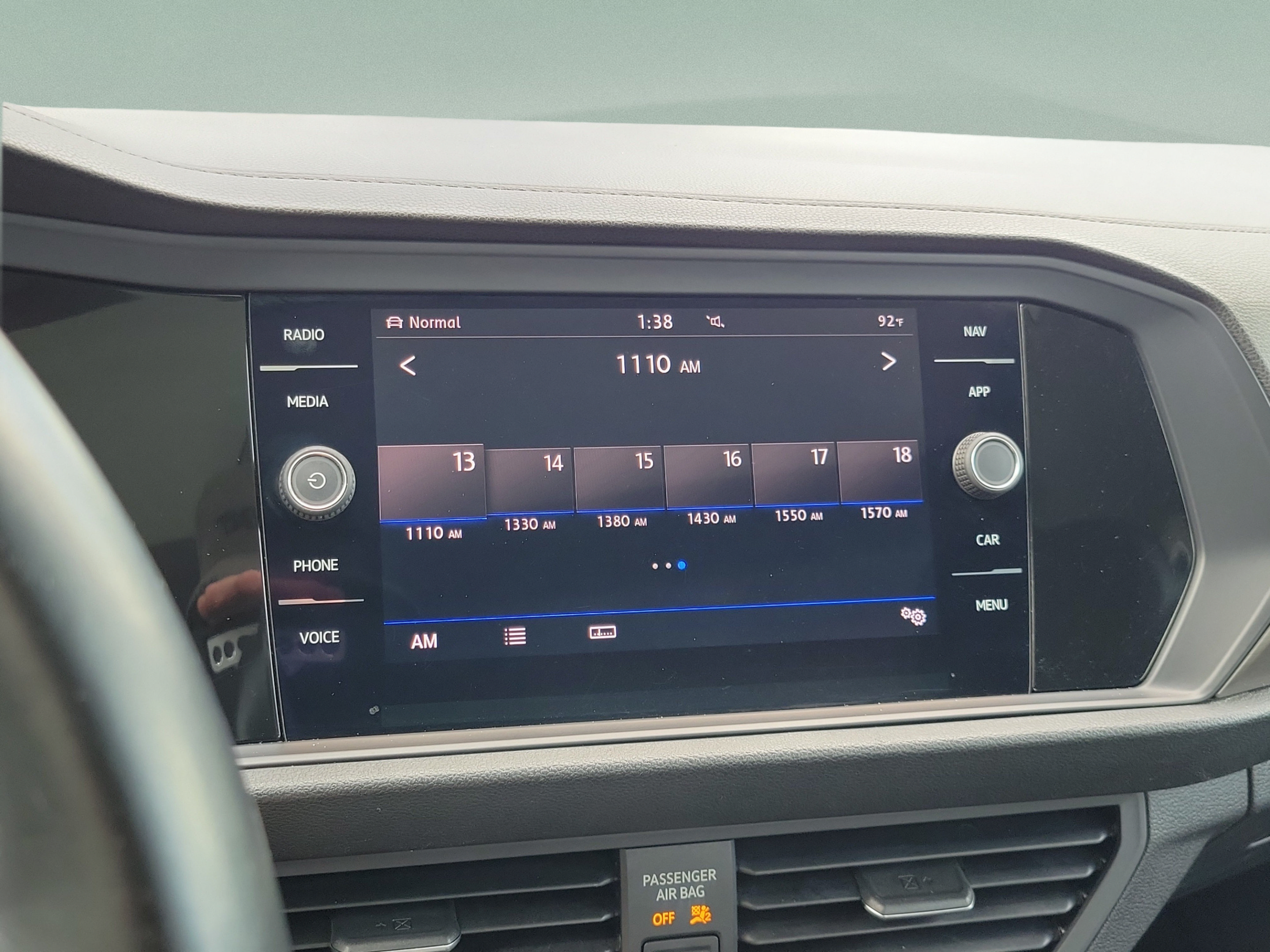 Used 2019 Volkswagen Jetta SEL Premium FWD image 26