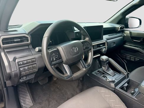 Used 2025 Toyota Tacoma SR AWD/4WD image 10