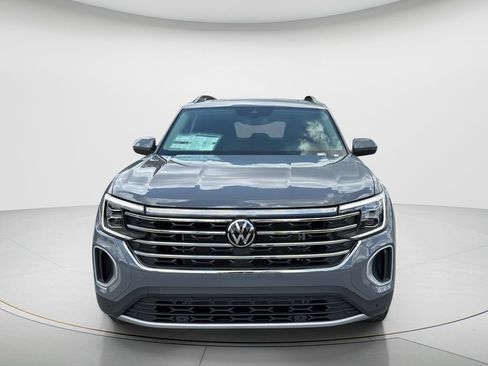 New 2026 Volkswagen Atlas SE FWD image 2