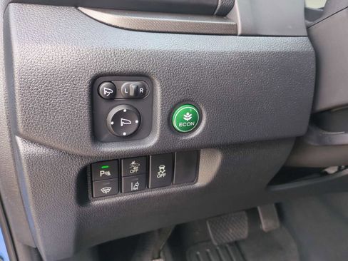 Used 2025 Honda Passport TrailSport image 36