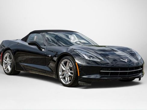 Used 2018 Chevrolet Corvette Stingray Convertible Z51 2LT RWD image 7