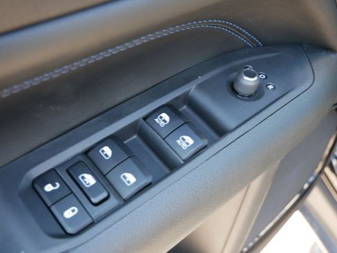 New 2026 Jeep Compass Latitude AWD/4WD image 12