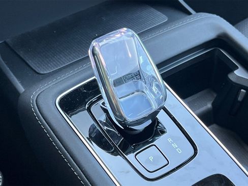 Certified 2025 Volvo XC90 B6 Ultra w/ Lounge Package image 22