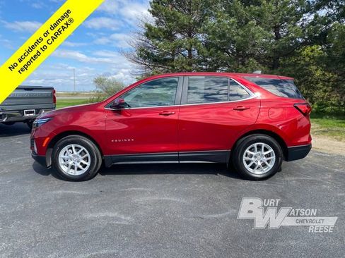 Used 2024 Chevrolet Equinox LT w/ LPO, Floor Liner Package FWD image 3