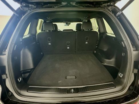 Used 2025 Jeep Grand Cherokee Altitude image 29