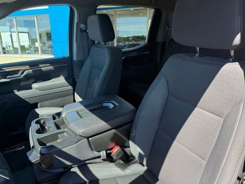 Used 2025 Chevrolet Silverado 1500 RST AWD/4WD image 17