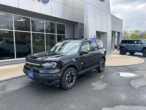 Certified 2023 Ford Bronco Sport Outer Banks w/ Tech Package AWD/4WD image 2