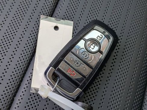 Certified 2024 Lincoln Nautilus Reserve image 28